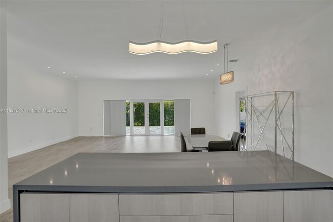 Building Photo - 8540 SW 20th St