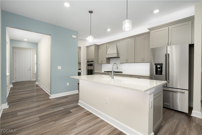 Building Photo - 42186 Edgewater Dr