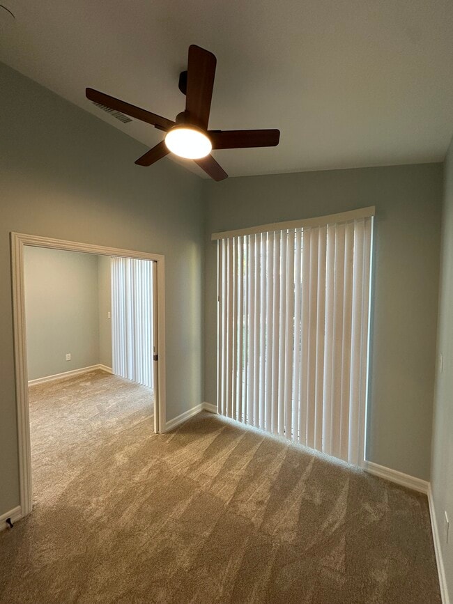 Building Photo - 12 Mast Ct