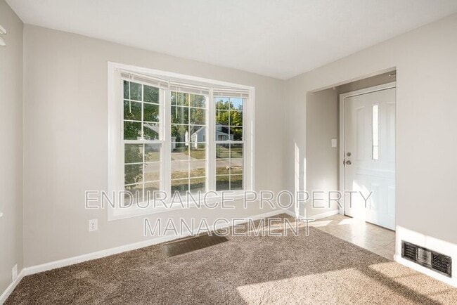 Building Photo - 359 Castlewood Ave