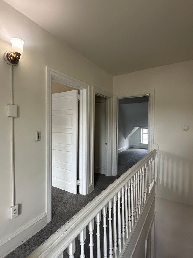 Building Photo - 17 S Morton Ave