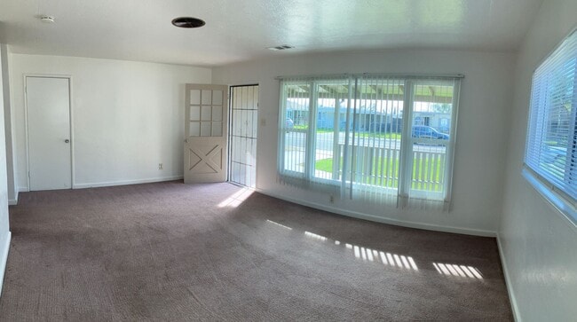 Building Photo - 2700 Whitcomb Way