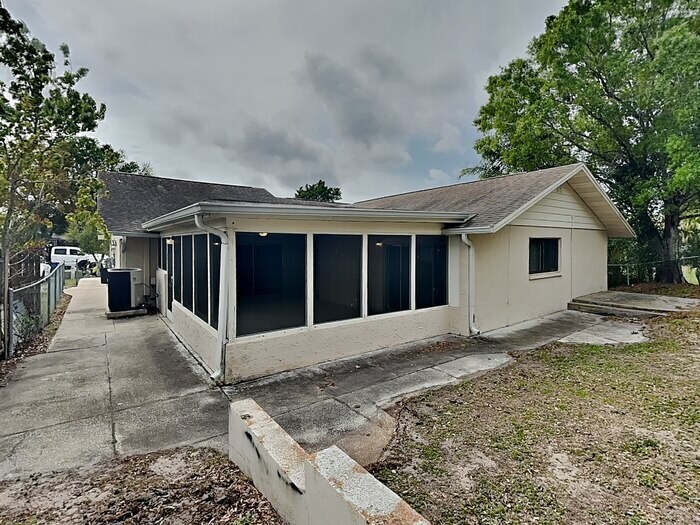 Building Photo - 7527 Atherton Ave