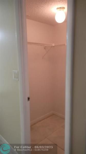 Building Photo - 404 NW 68th Ave