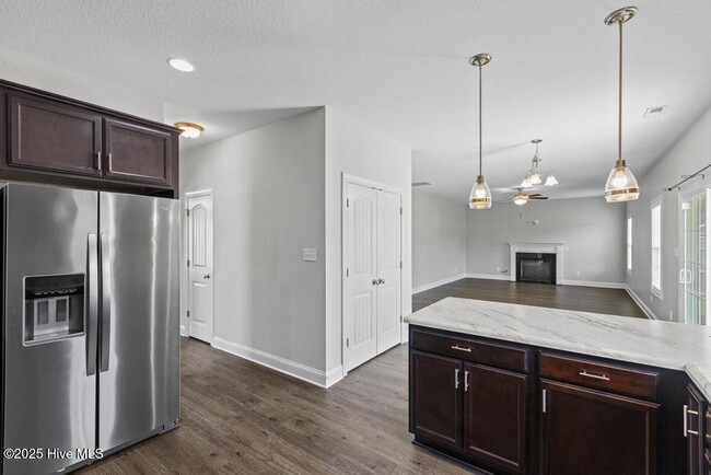 Building Photo - 503 Black Pearl Cir