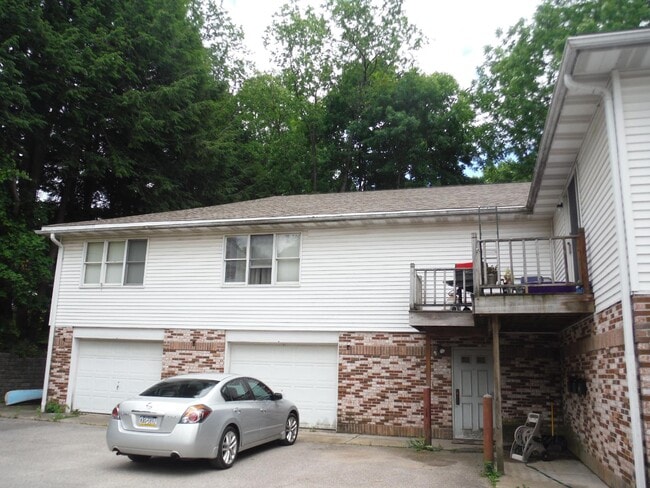 Building Photo - 523 Terrace St