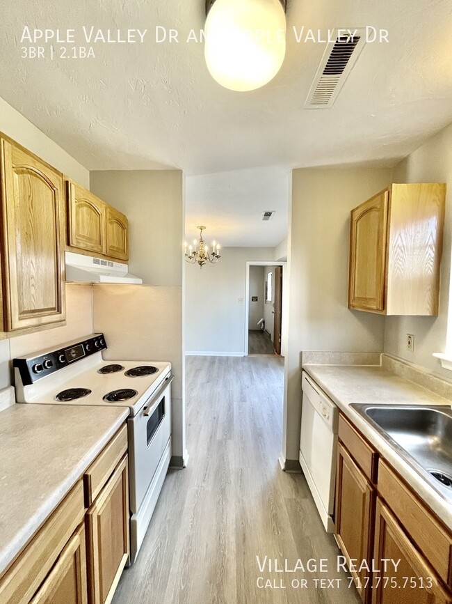 Building Photo - 1114 Apple Valley Dr