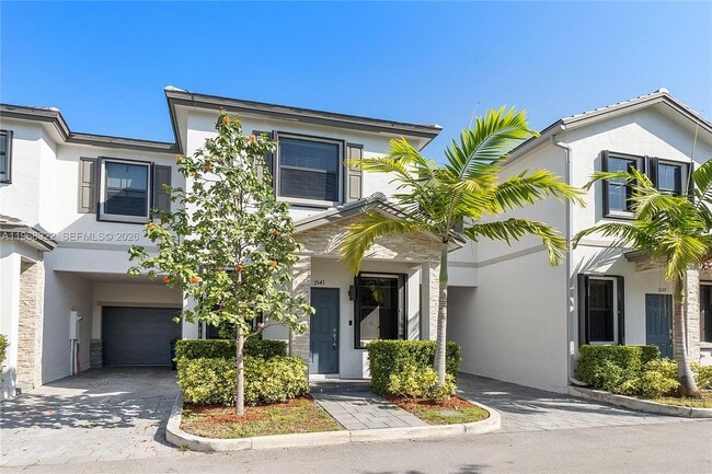 Building Photo - 1541 SW 28th St