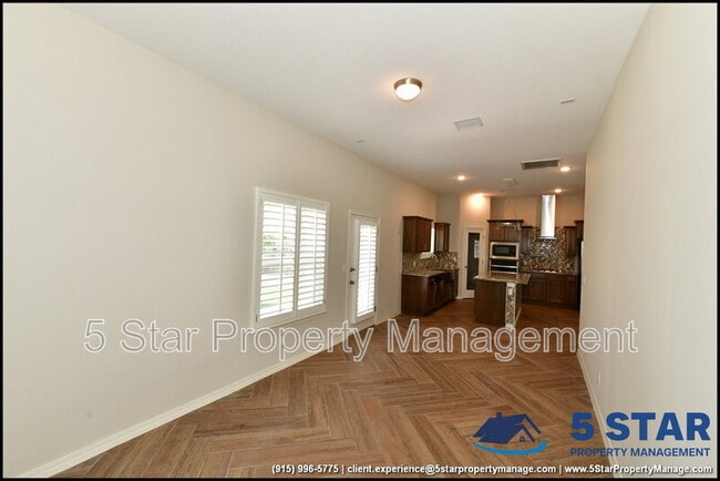 Building Photo - 6933 Copper Town Dr