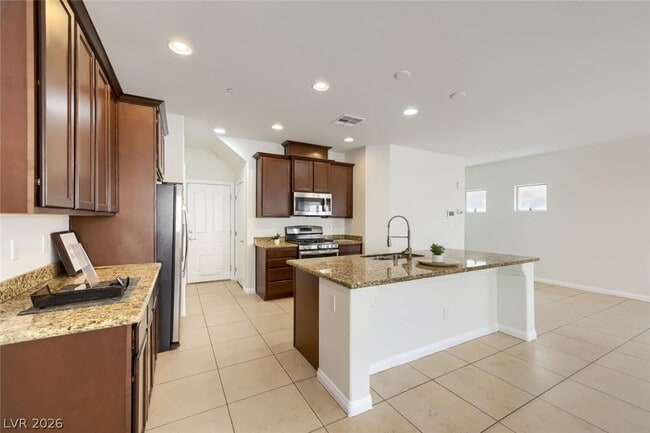 Building Photo - 1116 Bobby Basin Ave