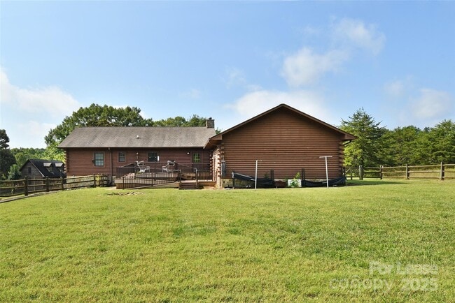 Building Photo - 187 Rustic Rd