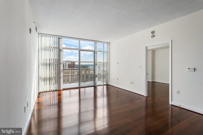 Building Photo - 157 Fleet St