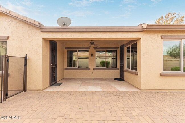 Building Photo - 9058 W Redbird Rd