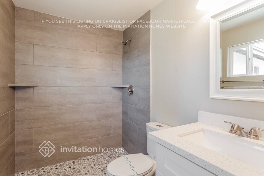 Building Photo - 13620 N 38th St