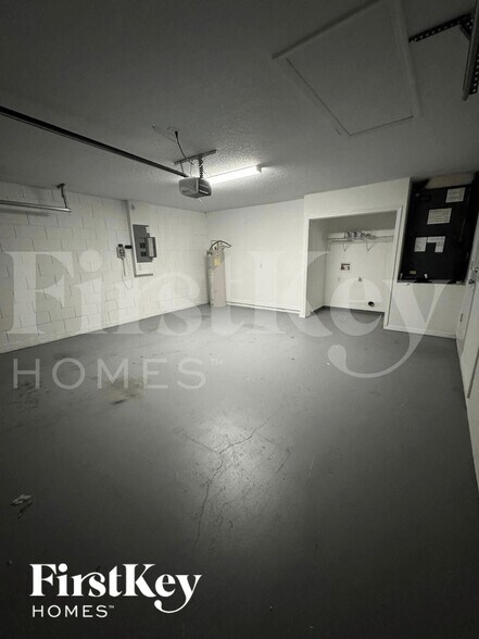 Building Photo - 839 Mendoza Dr