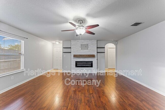 Building Photo - 10926 Acorn Canyon