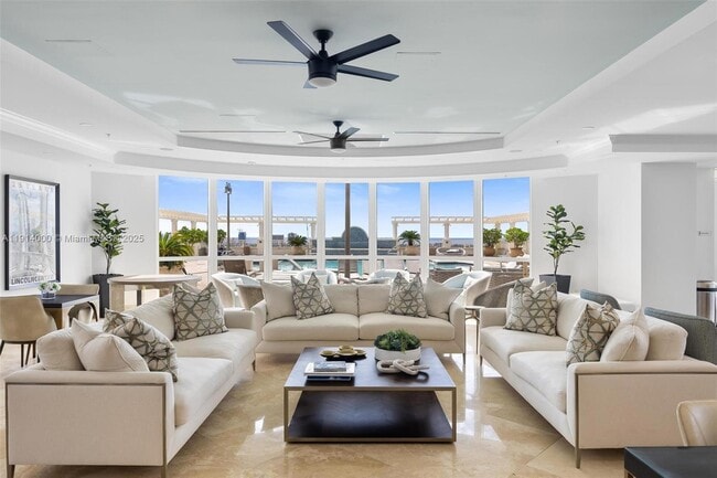 Building Photo - 511 SE 5 Ave