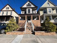 Building Photo - 440 Ave E