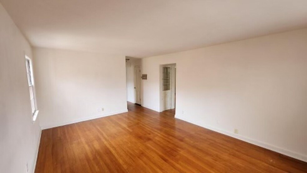 Building Photo - 512-524- E Henry Clay St
