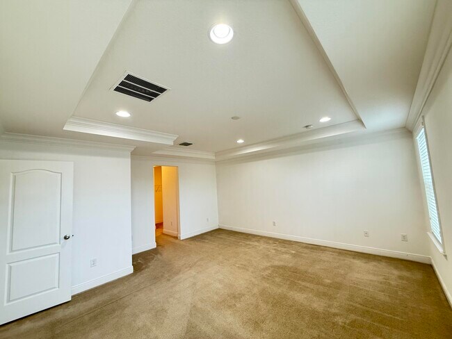 Building Photo - 189 NE Jettie Terrace