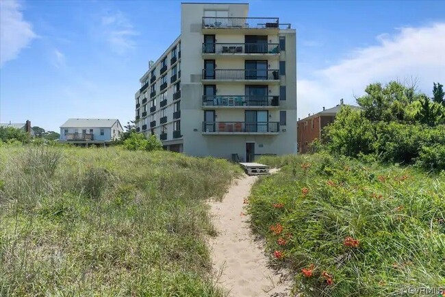 Building Photo - 1222 E Ocean View Ave