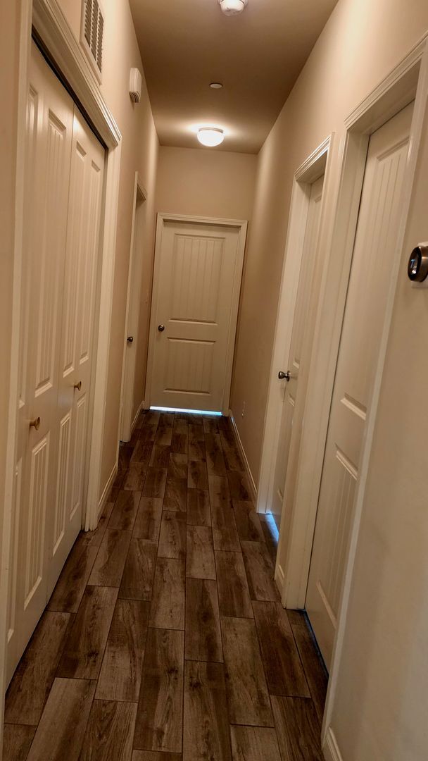 Building Photo - NE Bakersfield 4 bed 2 bath home with sola...