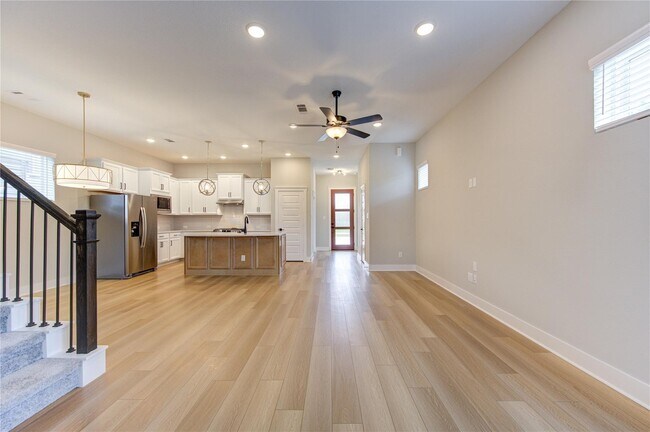 Building Photo - 18515 Parkland Row Dr
