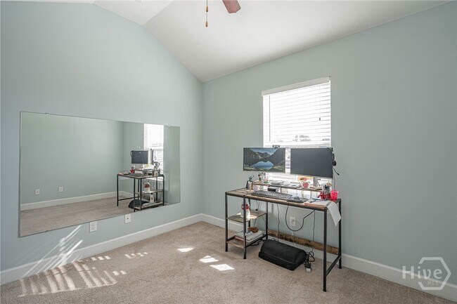 Building Photo - 100 Springcreek Ln