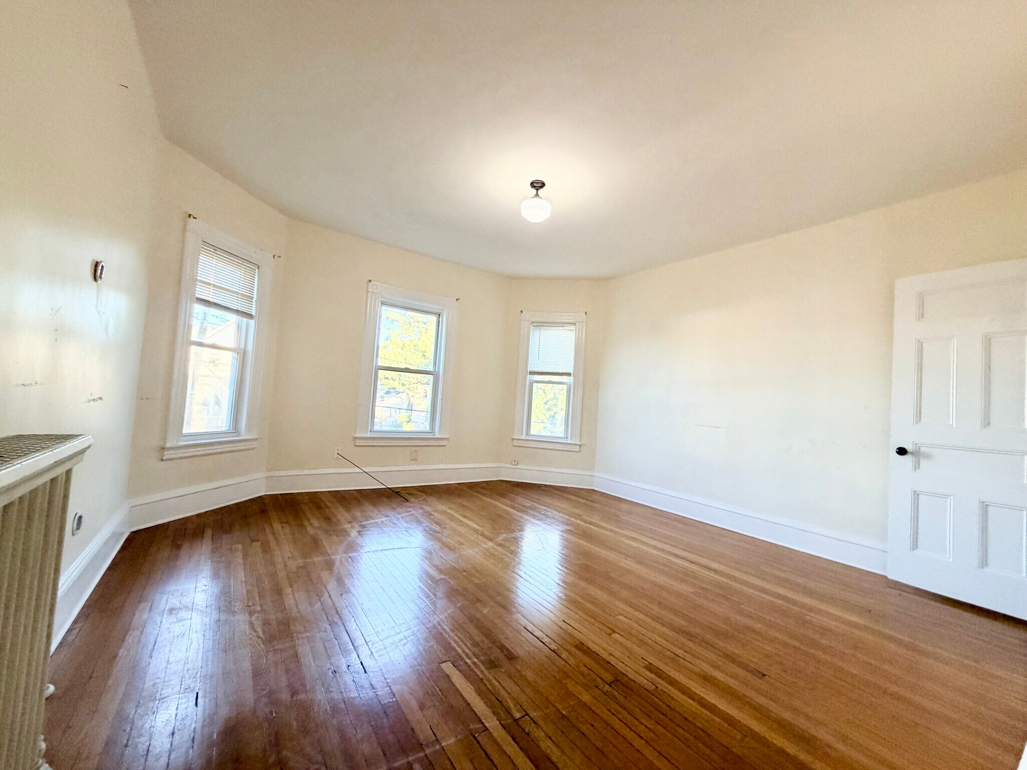 Building Photo - 604 Westford St