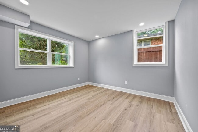 Building Photo - 3266 W Manor Ln SW