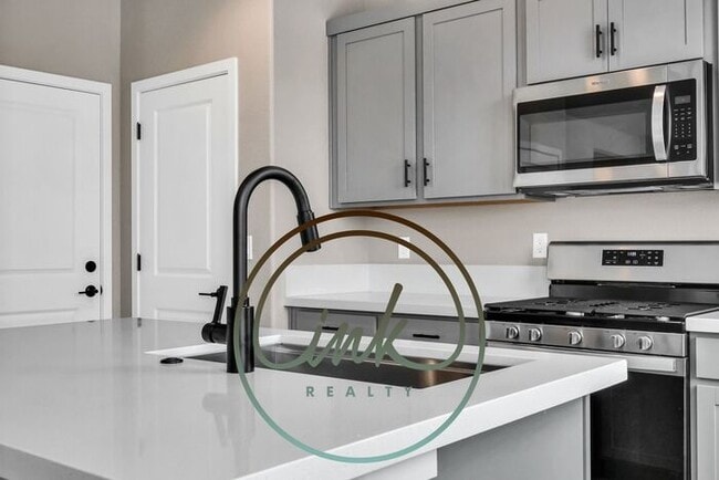 Building Photo - Brand New 2-Bed, 2-Bath Townhouse – Lease ...