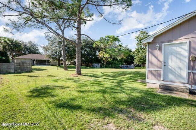 Building Photo - 7050 Bismark Rd