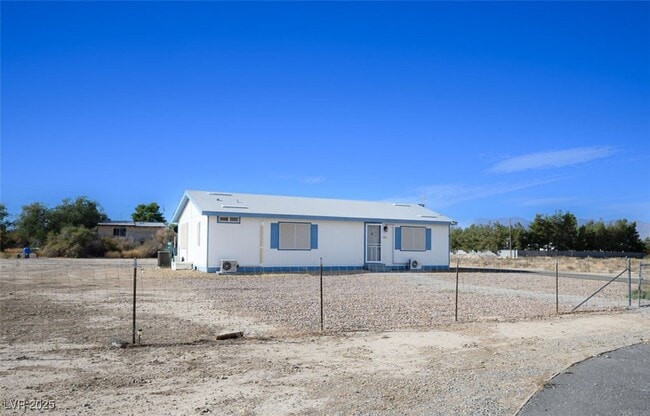 Building Photo - 4101 Paiute Blvd