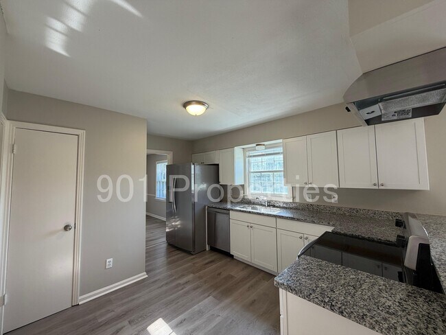 Building Photo - 2658 Galaxie St