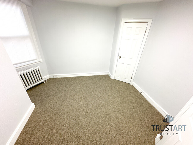 Building Photo - 3 bedroom house in West Oak Lane Philadelp...