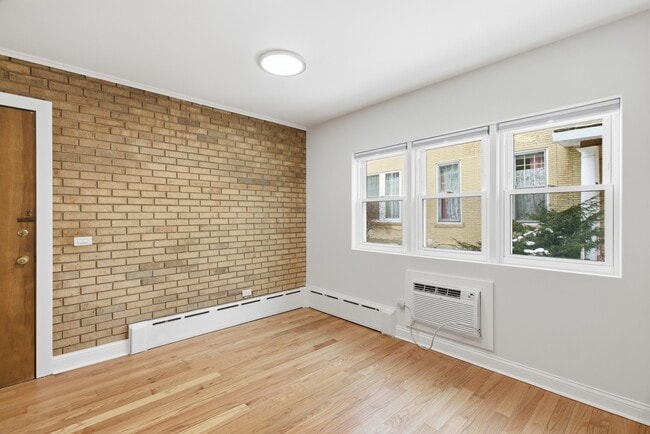 Building Photo - 1506 Glencoe Ave