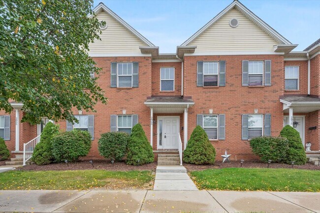 Primary Photo - 2855-2885 5th St