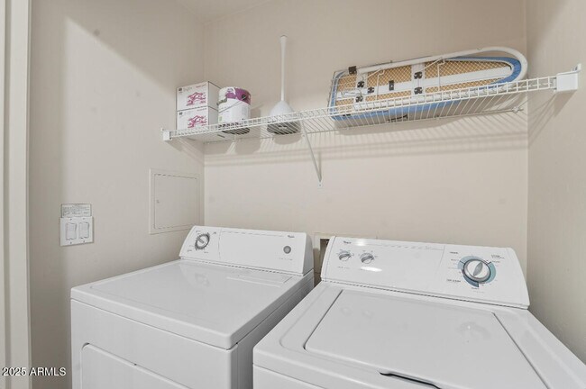 Building Photo - 5450 E Deer Valley Dr