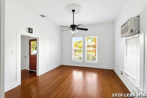 Building Photo - 220 Leigh St