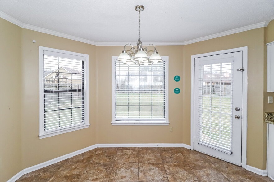 Building Photo - 2691 Country Lawn Cove