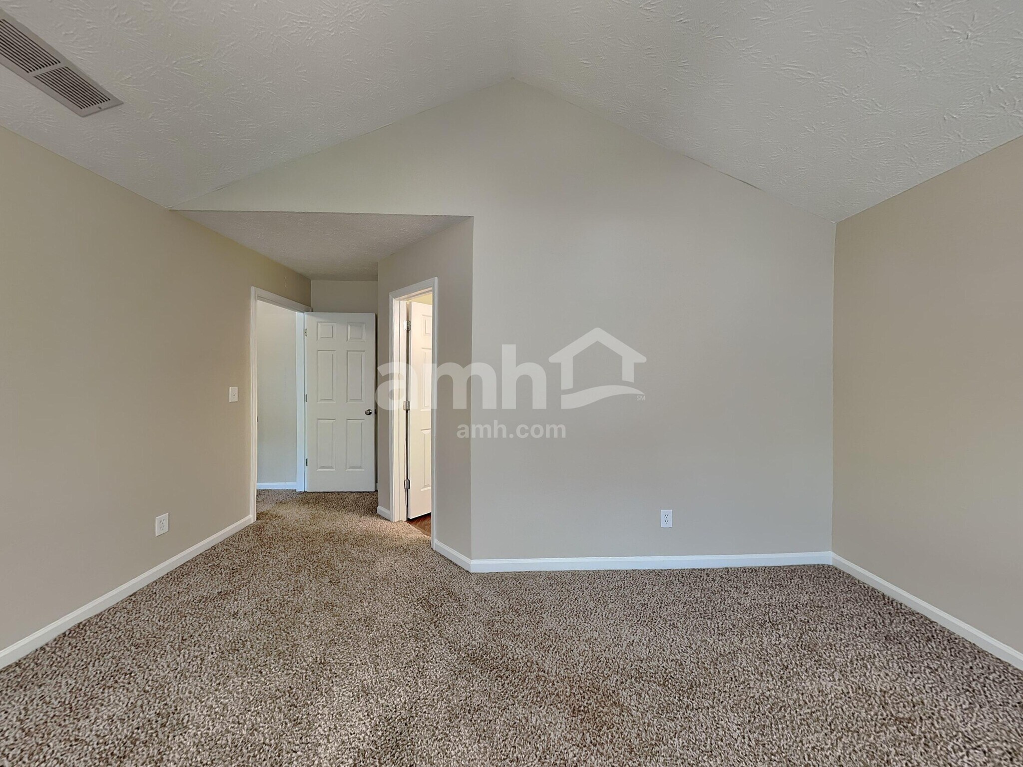 Building Photo - 3002 Sentinel Cir