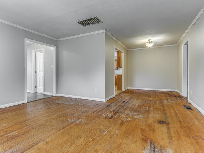 Building Photo - 2609 Mickey Rd