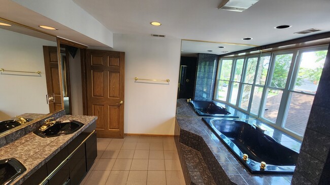 Building Photo - 1806 Courtland Ave