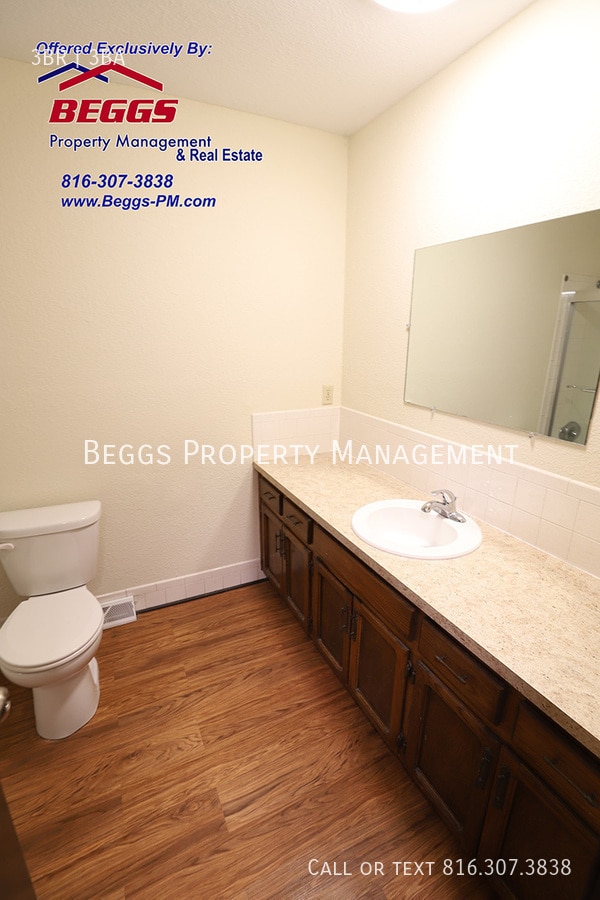 Building Photo - 1229 Broadmore Ln