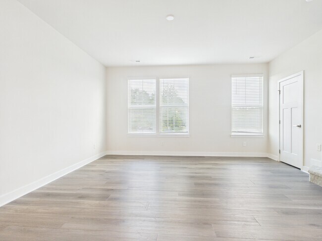 Building Photo - 1414 Townes Rd