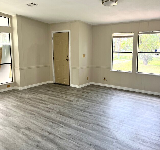 Building Photo - 2376 Case Ln