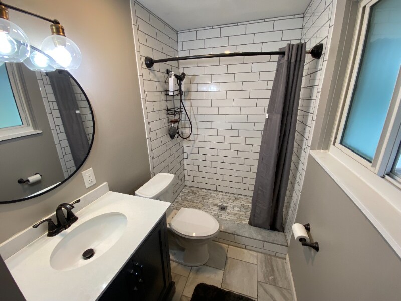 Building Photo - 4098 Eckworth Dr