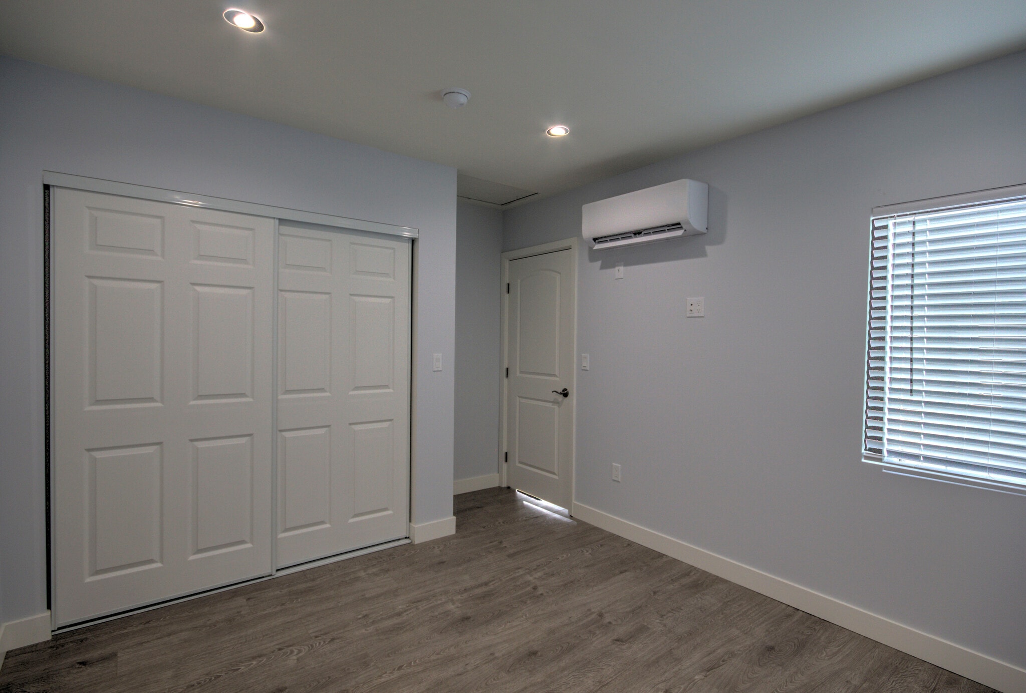 Building Photo - 14604 Cohasset St