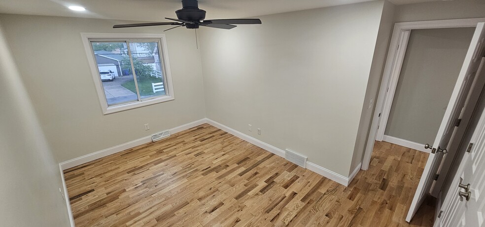 Building Photo - 4138 Highview Pky