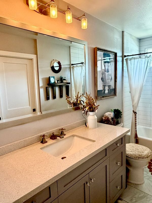 Building Photo - 17712 Collins Cir